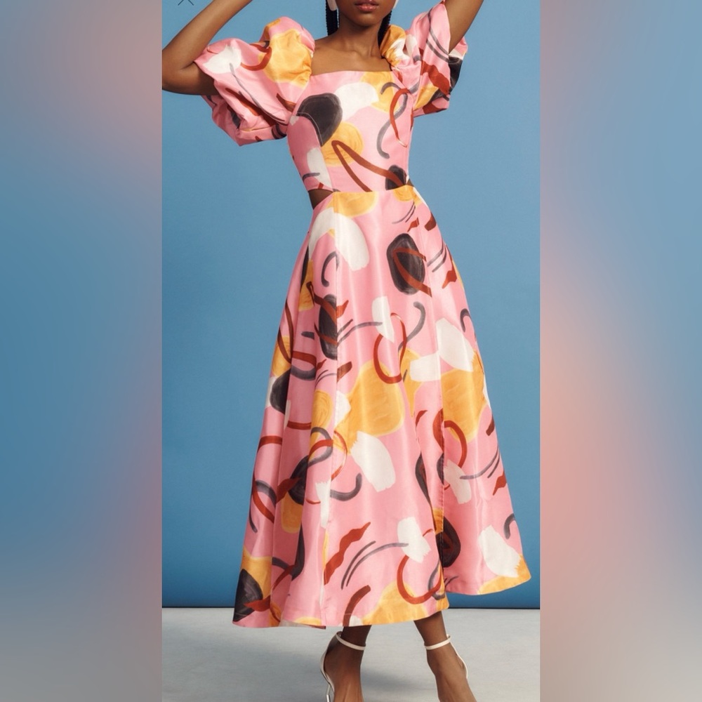 Printed Linen Puff-Sleeve
Cutout Dress - Pink Abstract Puff Sleeve Dress